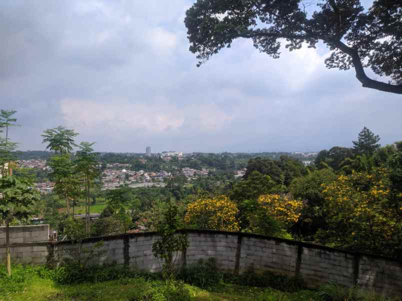 villa jl raya pasir angin gunung