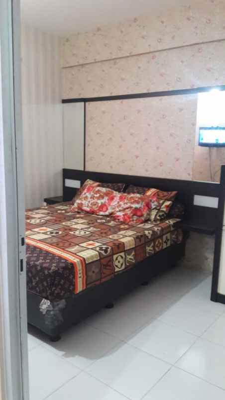 apartemen full furnished 2 br dian regency sukolilo