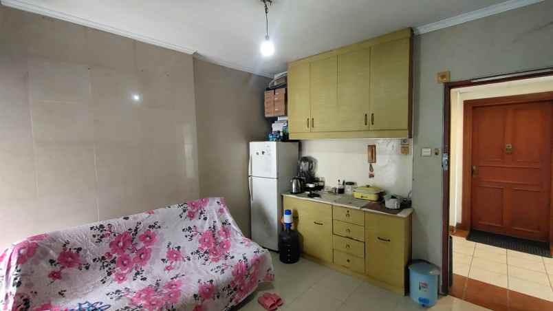 dijual apartemen jl bukit gading