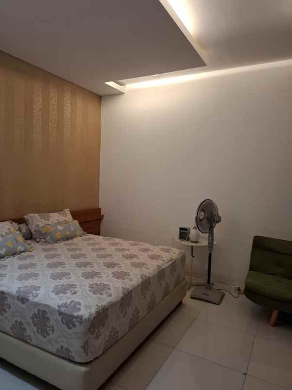 dijual cepat rumah di kemang pratama 1 bekasi