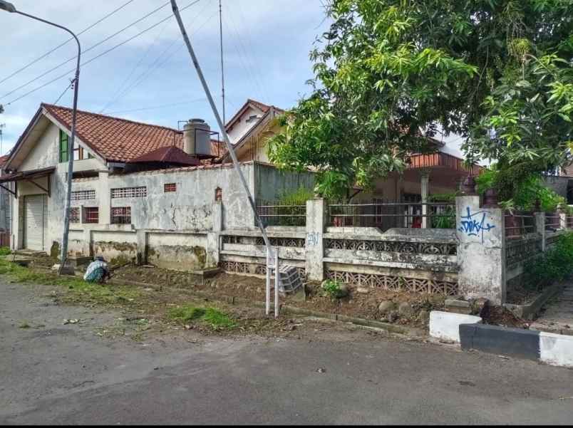 dijual cepat rumah hook strategis pekalongan barat