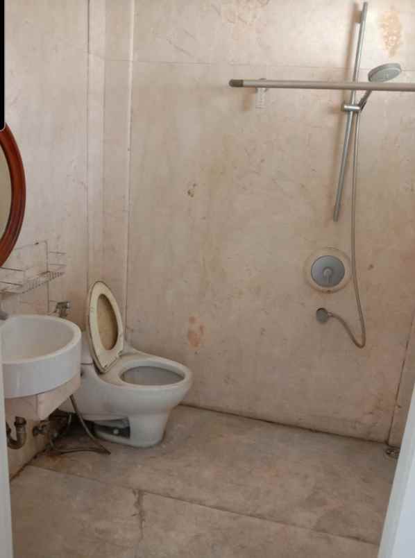 dijual cepat rumah taman beverly golf