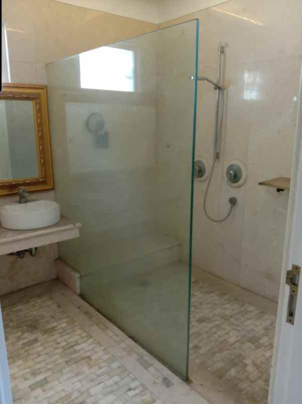 dijual cepat rumah taman beverly golf