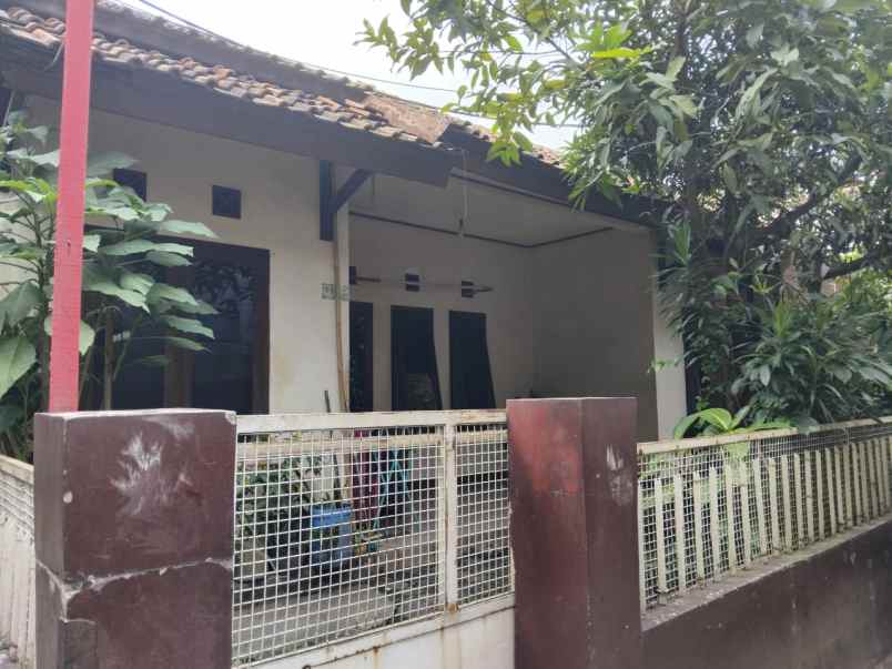 dijual cepat rumah tinggal