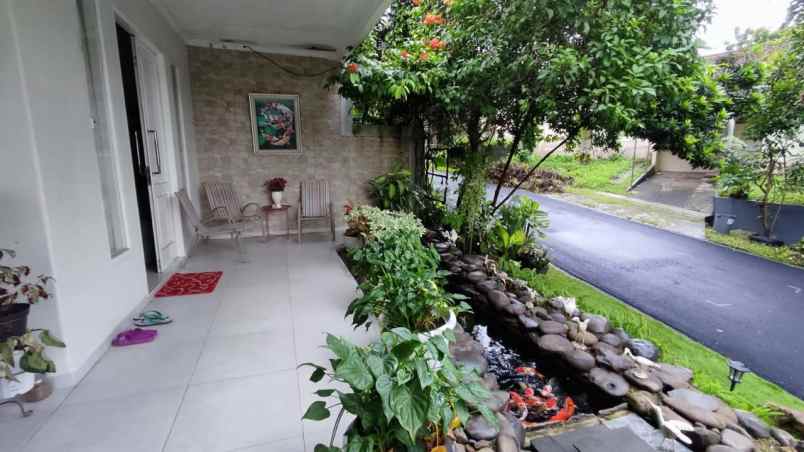 dijual cepat villa modern fully furnished view gunung