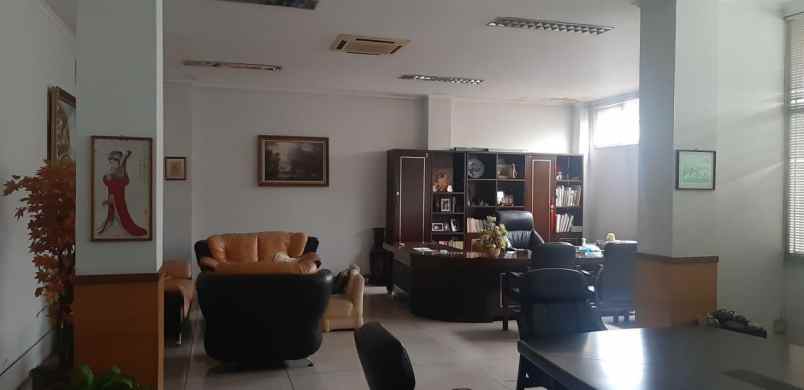 dijual gedung kantor di jl gunung sahari jakarta pusat