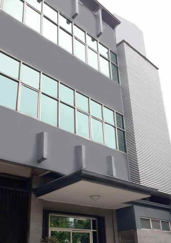 dijual gedung kantor di jl gunung sahari jakarta pusat