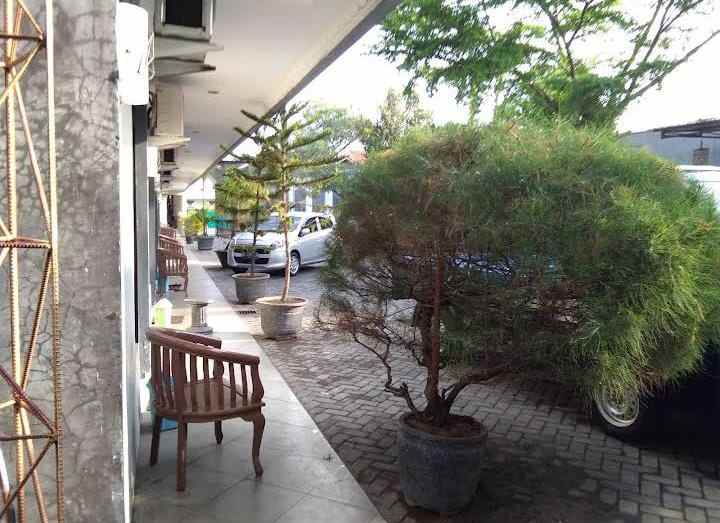 dijual hotel jl raya ypgya solo