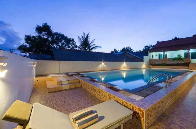 dijual hotel raya uluwatu