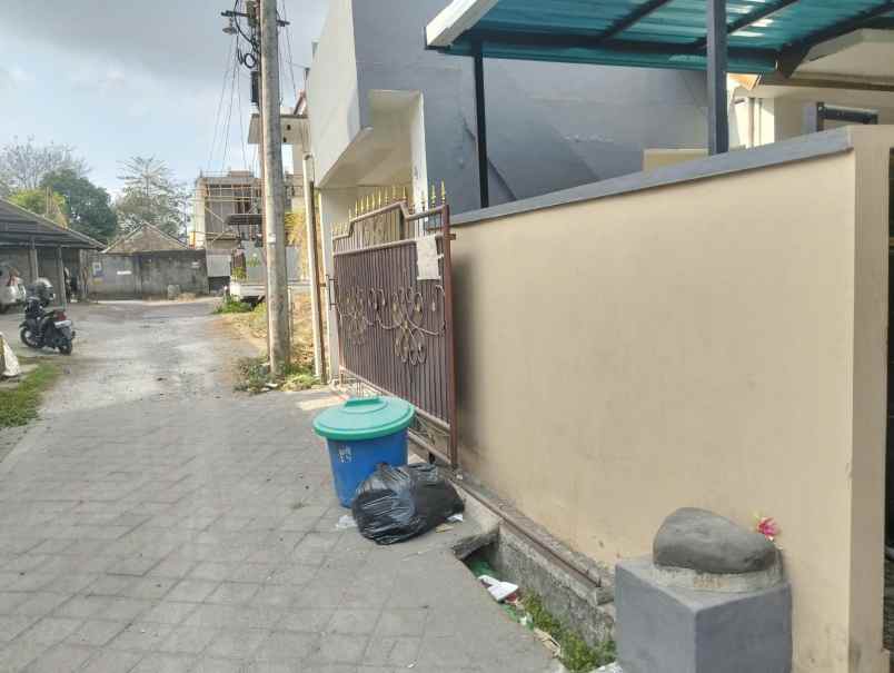 dijual kost ayani utara