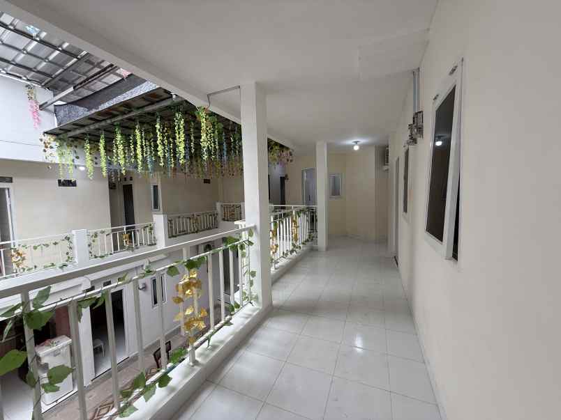 dijual kost jelupang bsd