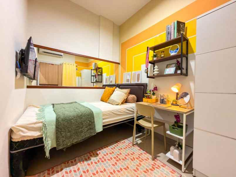 dijual kost jl tanjung duren selatan