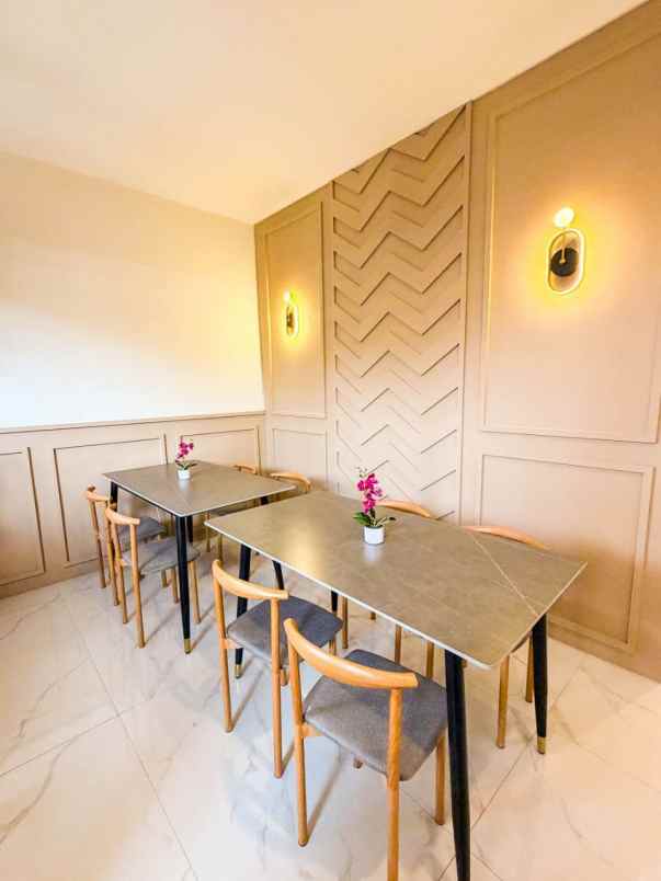 dijual kost jl tanjung duren selatan