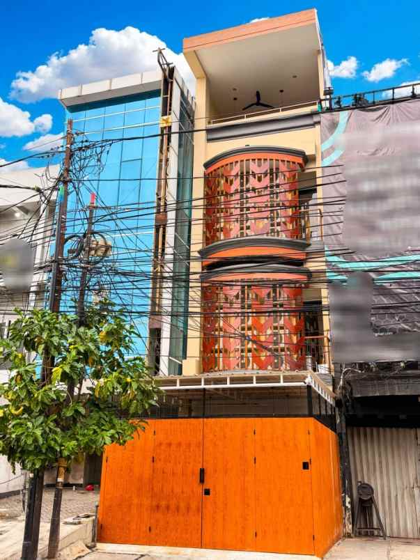 dijual kost jl tanjung duren selatan