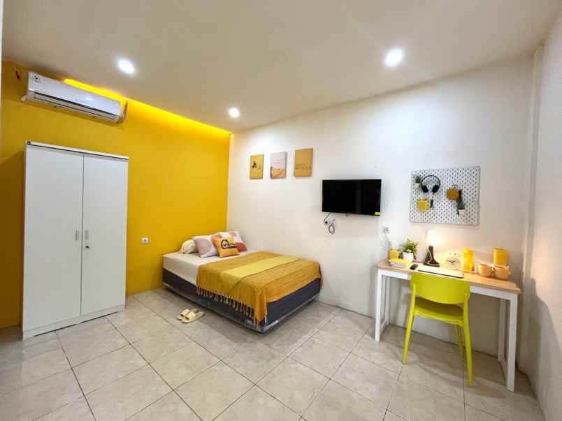 dijual kost jl telukjambe timur