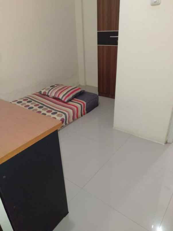 dijual kost tomang kec grogol