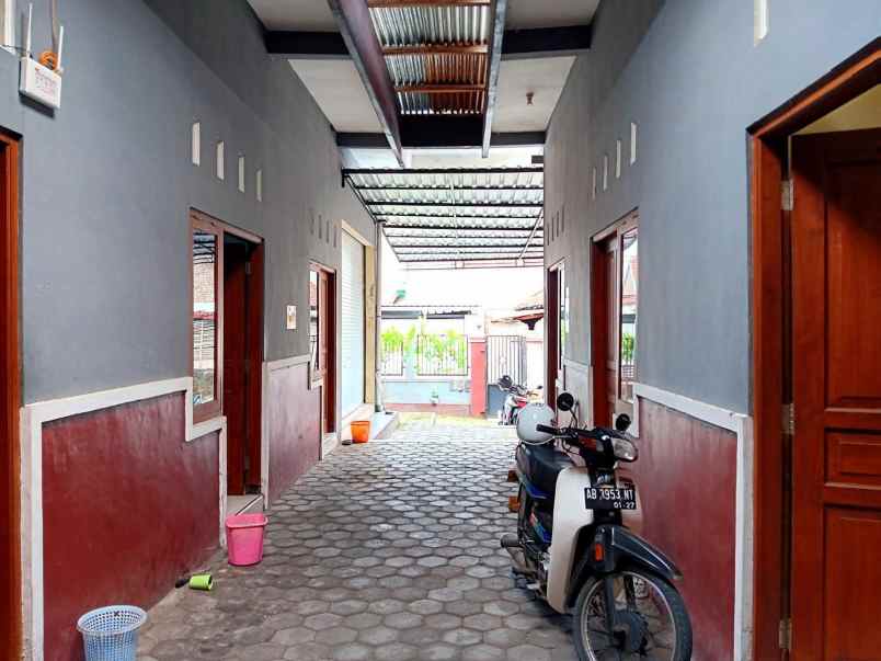 dijual kost trihanggo gamping sleman