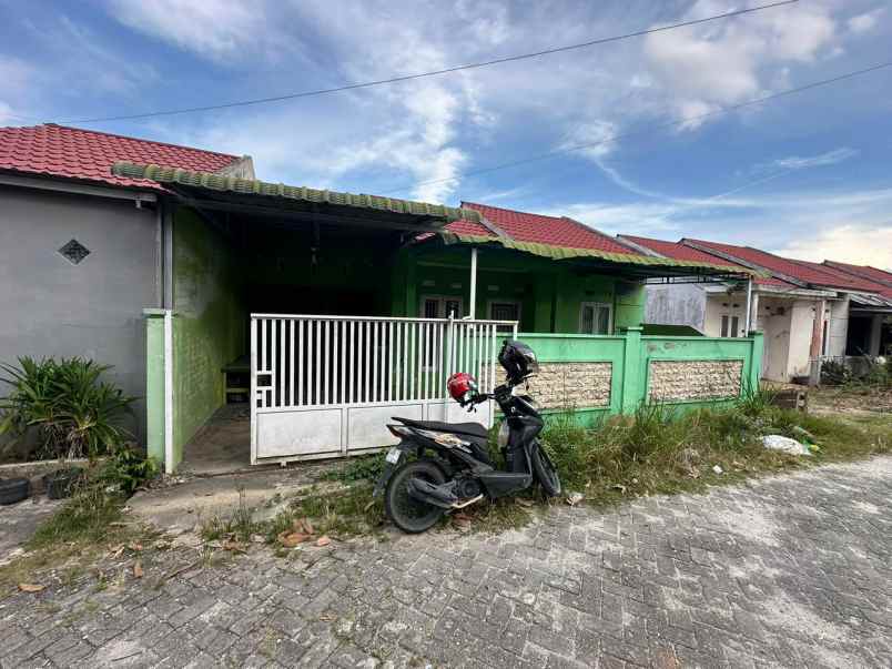 dijual murah hanya 200 juta rumah jl baru arengka