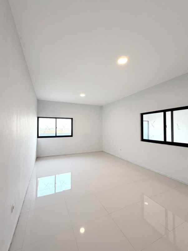 dijual ruko 4 lantai hook di larangan indah ciledug
