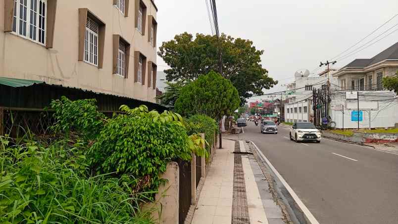 dijual ruko dan tanah persimpangan