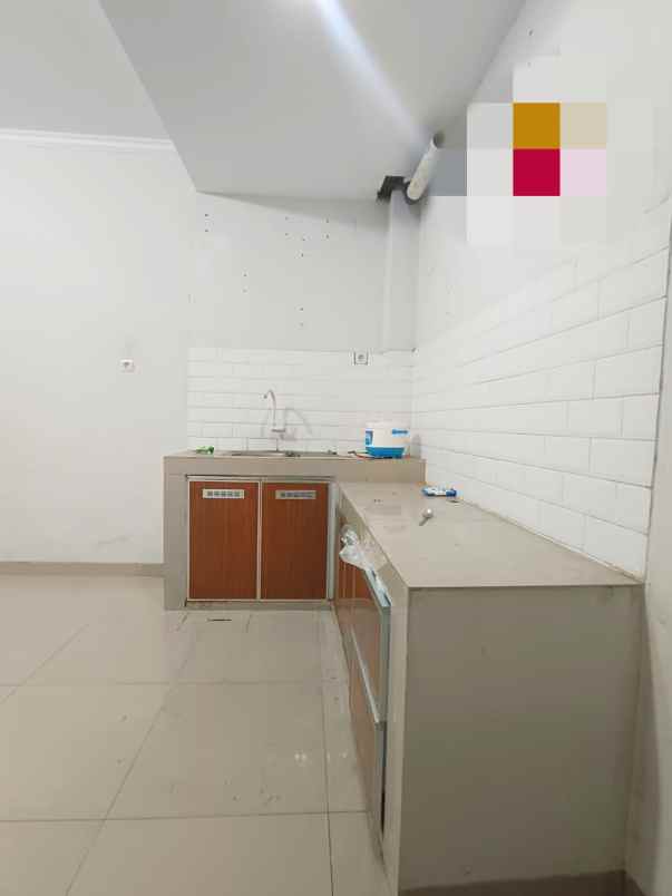 dijual ruko gudang kantor jalan raya kalisari atau