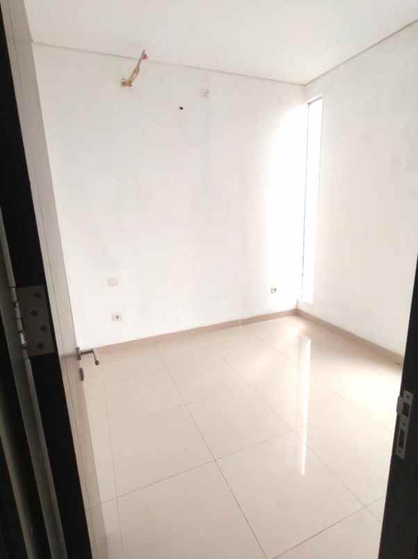 dijual ruko gudang kantor jgc jakarta garden city cakung