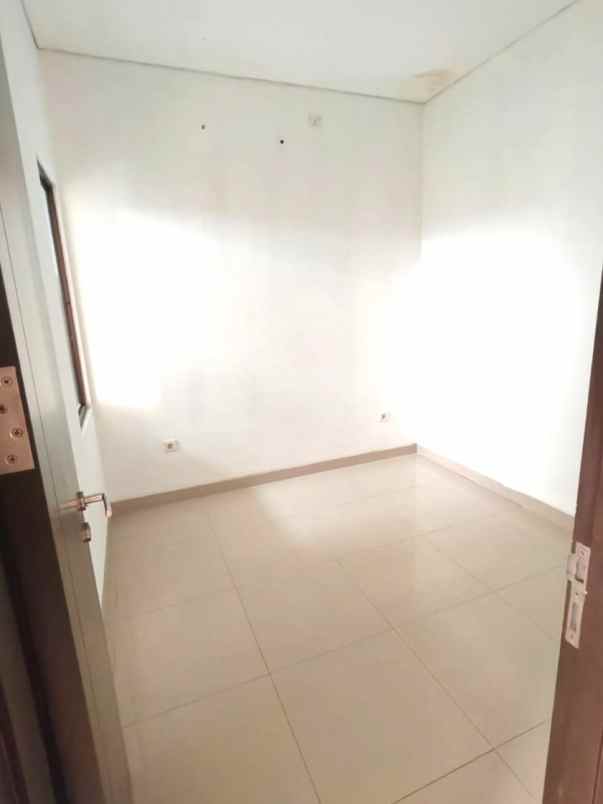 dijual ruko gudang kantor jgc jakarta garden city cakung