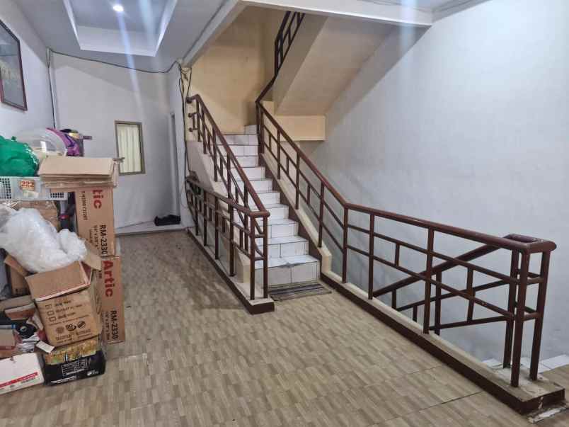 dijual ruko gudang kantor ruko gandeng di taman