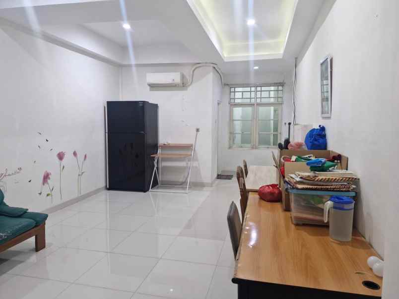 dijual ruko gudang kantor ruko gandeng di taman