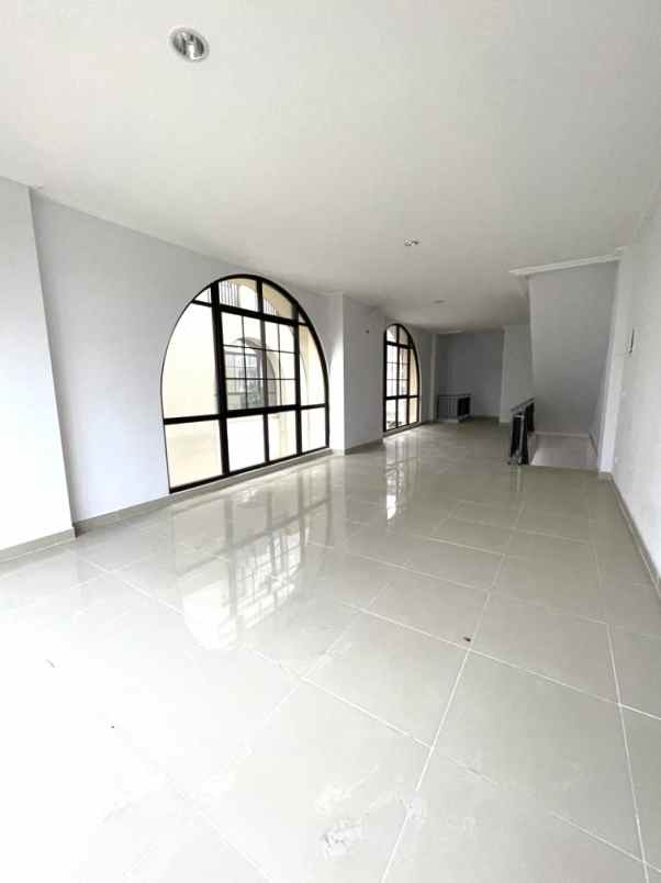 dijual ruko gudang kantor sedayu city