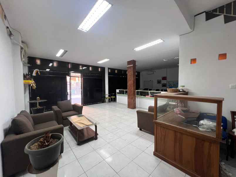 dijual ruko lokasi sesetan denpasar selatan