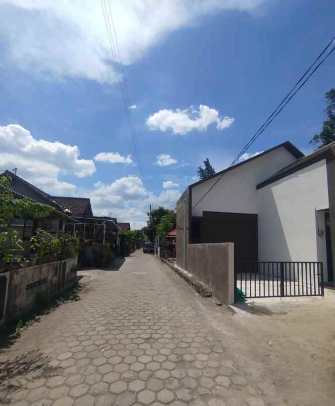 dijual rumah 1 kk kampus pgri