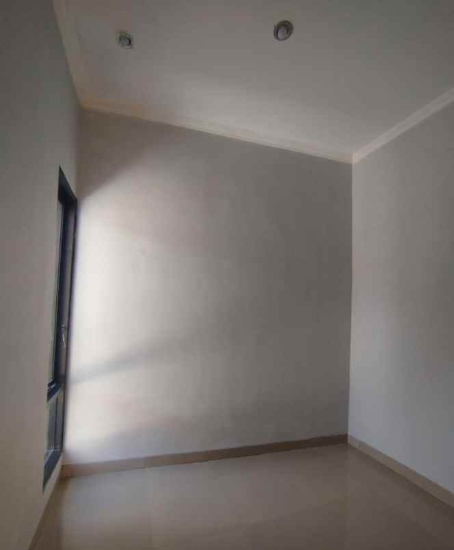 dijual rumah 1 kk kampus pgri