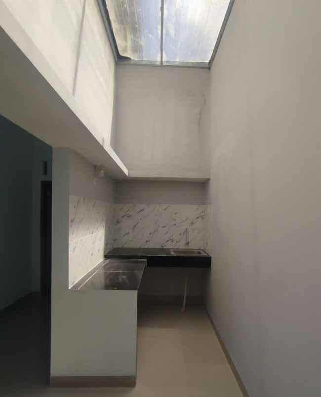 dijual rumah 1 kk kampus pgri