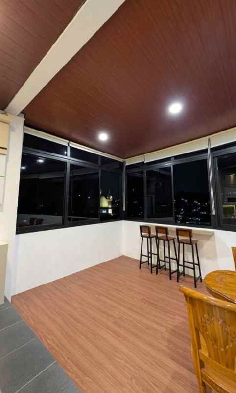 dijual rumah 2 lantai di borobudur manyaran semarang