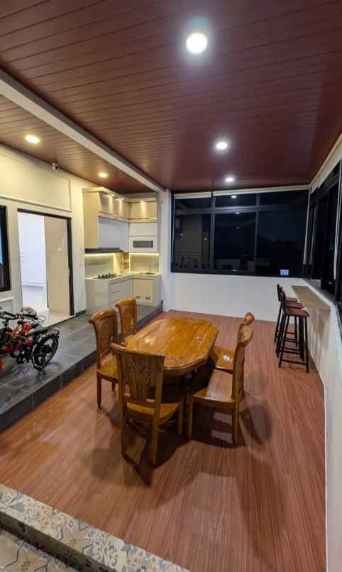 dijual rumah 2 lantai di borobudur manyaran semarang