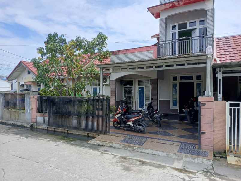 dijual rumah 2 lantai jl delima panam harga 425 juta
