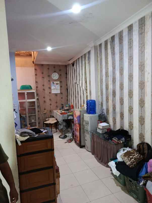 dijual rumah 2 lantai jl delima panam harga 425 juta