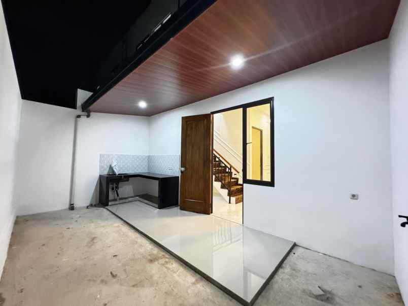 dijual rumah 2 lantai lokasi favorit di bekasi