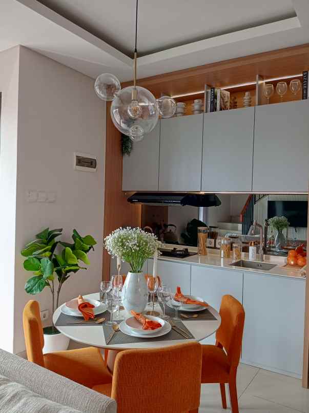 dijual rumah 2 lantai royall batavia dekat tol kedaton