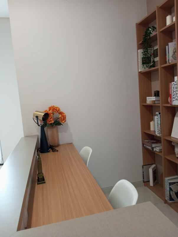 dijual rumah 2 lantai royall batavia dekat tol kedaton