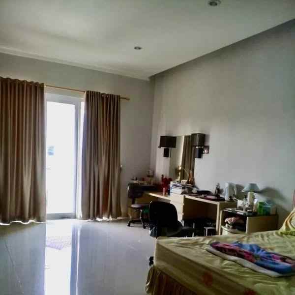 dijual rumah 3 lantai lokasi jakarta barat