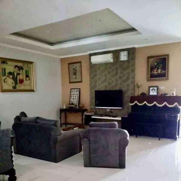 dijual rumah 3 lantai lokasi jakarta barat