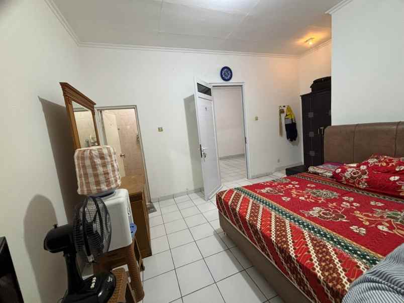 dijual rumah 34 jln pasar kecapi