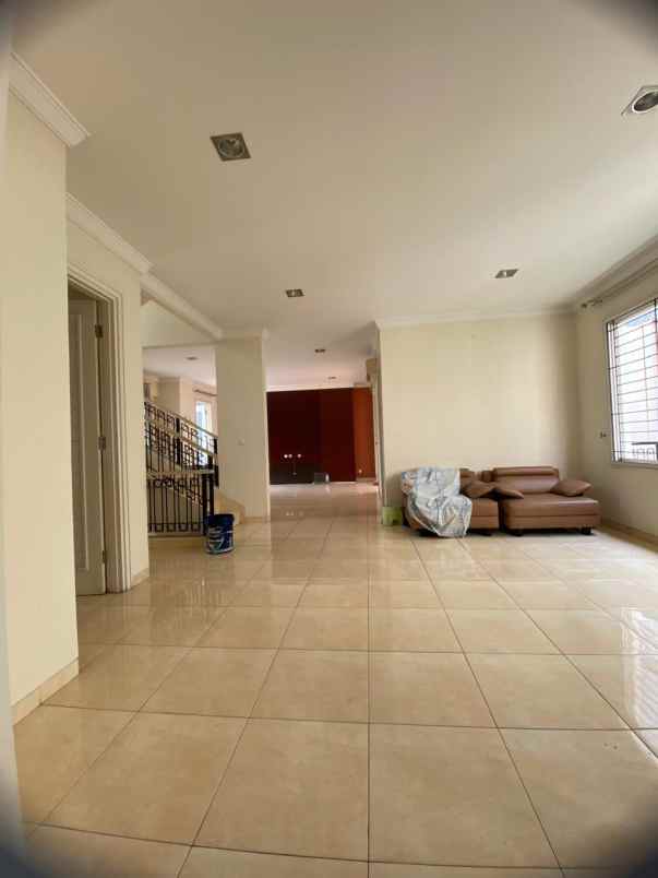 dijual rumah alam sutera serpong utara