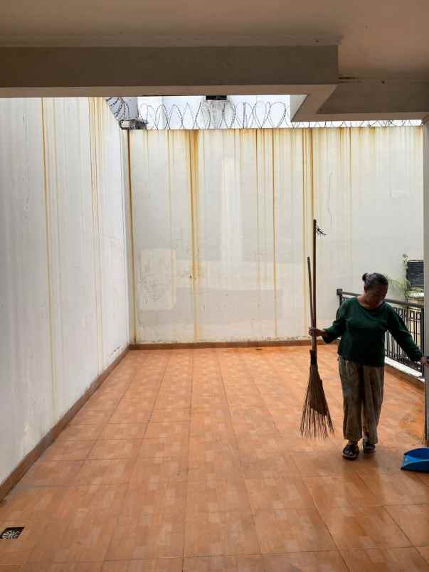 dijual rumah alam sutera serpong utara