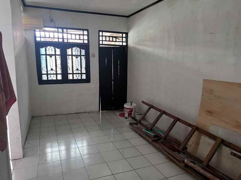 dijual rumah alamanda regency