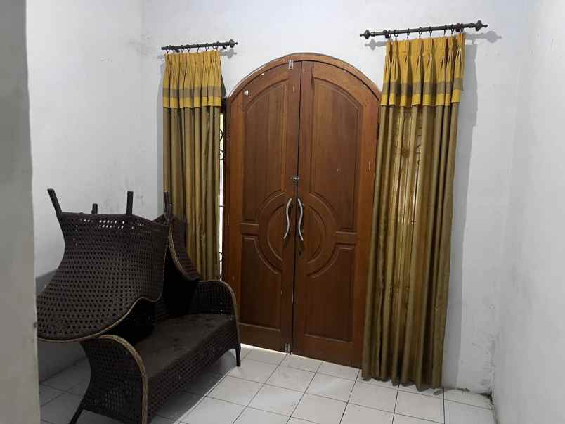 dijual rumah alamanda regency
