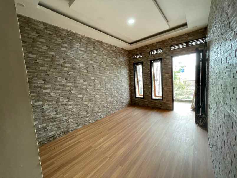 dijual rumah antapani babakan sari