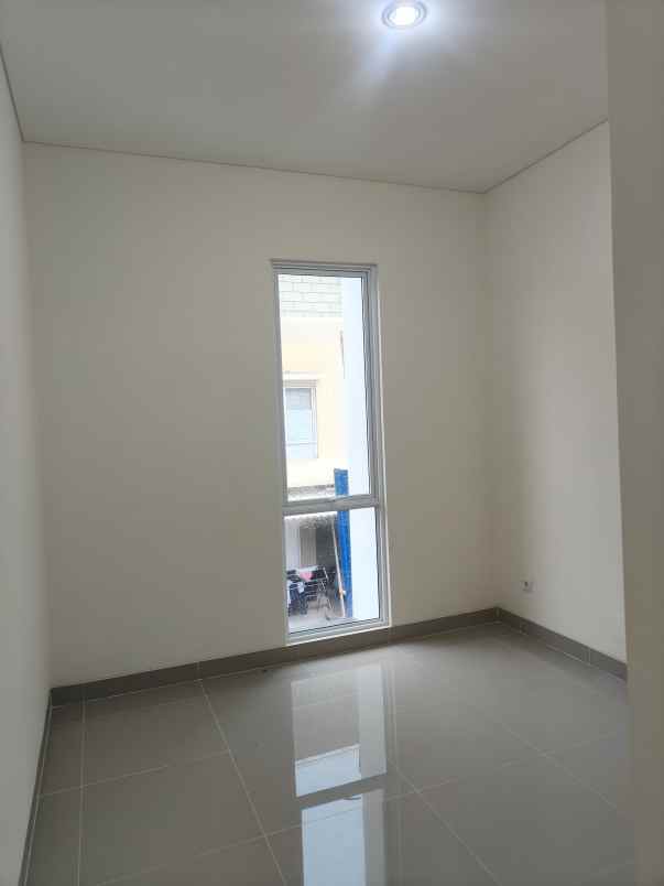 dijual rumah arcadia gading serpong